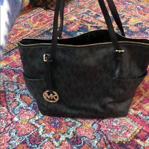 Micheal Kors black bag